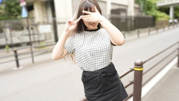 10musume_111125_01 露出舌頭做和平表情百戰經驗豐富的女OO 反町智美